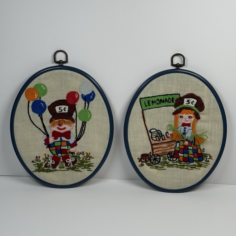 VTG‎ 1974 National Paragon Corp Needlepoint Blue Frame Clown Lemonade Stand Girl